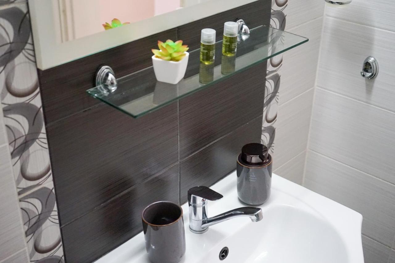 Comfortable 2Br Urban Getaway In City Center プロヴディフ エクステリア 写真