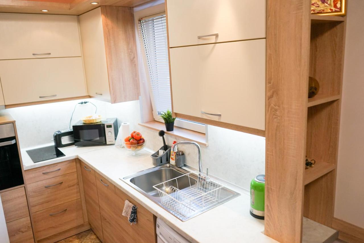 Comfortable 2Br Urban Getaway In City Center プロヴディフ エクステリア 写真