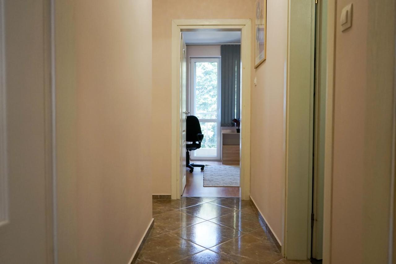 Comfortable 2Br Urban Getaway In City Center プロヴディフ エクステリア 写真