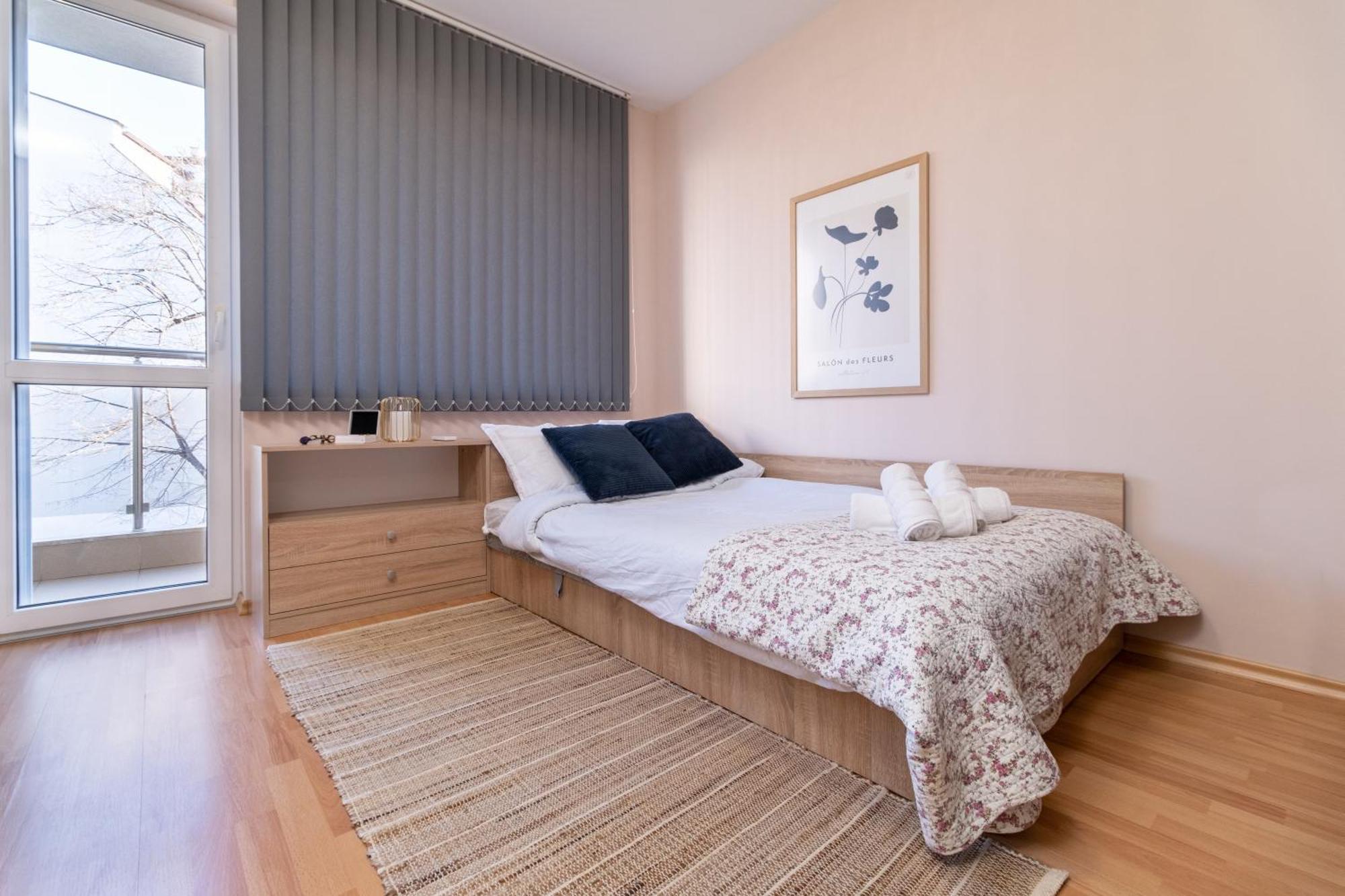 Comfortable 2Br Urban Getaway In City Center プロヴディフ エクステリア 写真