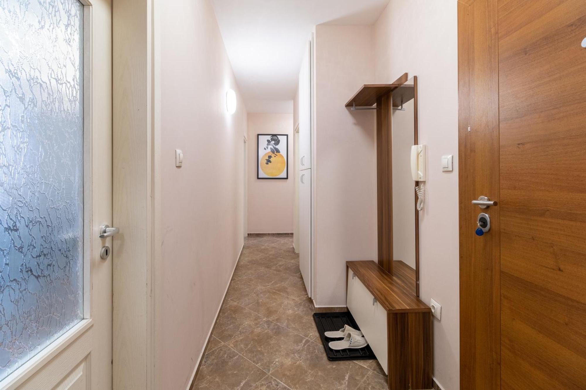Comfortable 2Br Urban Getaway In City Center プロヴディフ エクステリア 写真