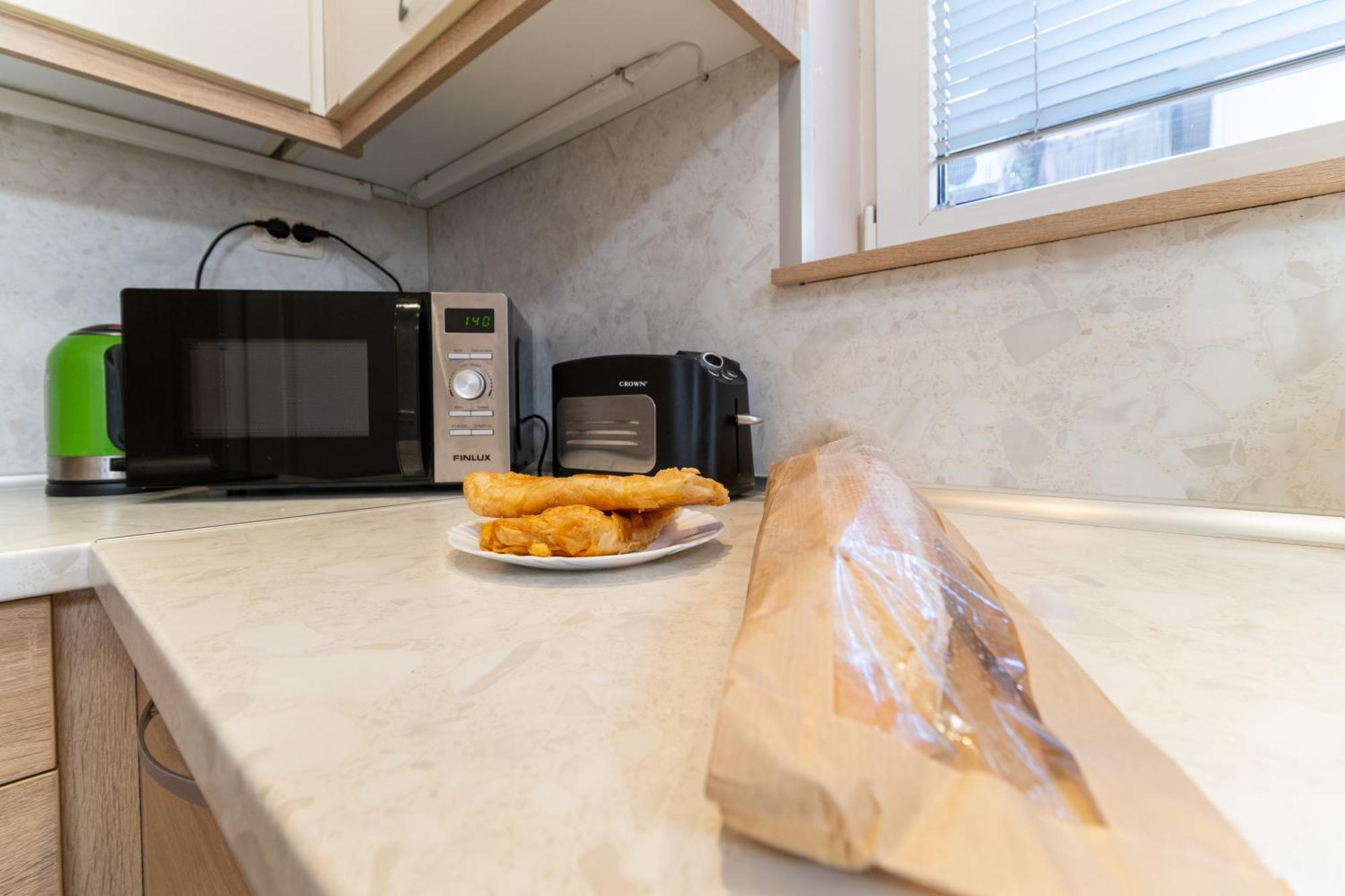 Comfortable 2Br Urban Getaway In City Center プロヴディフ エクステリア 写真