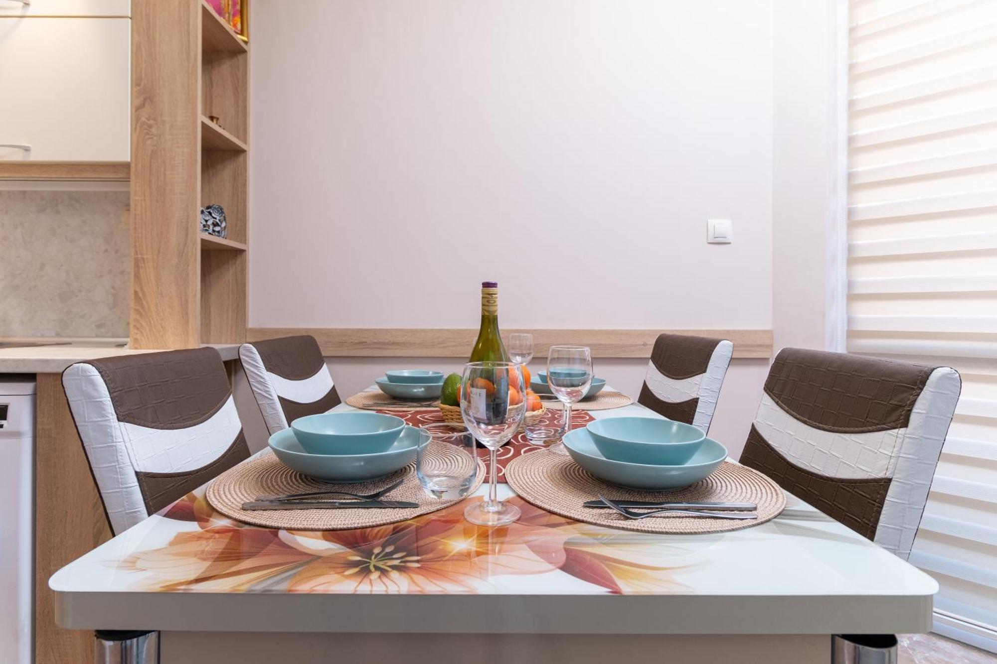 Comfortable 2Br Urban Getaway In City Center プロヴディフ エクステリア 写真