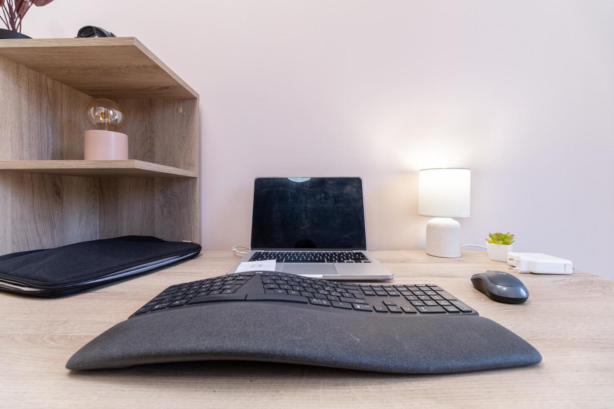 Comfortable 2Br Urban Getaway In City Center プロヴディフ エクステリア 写真