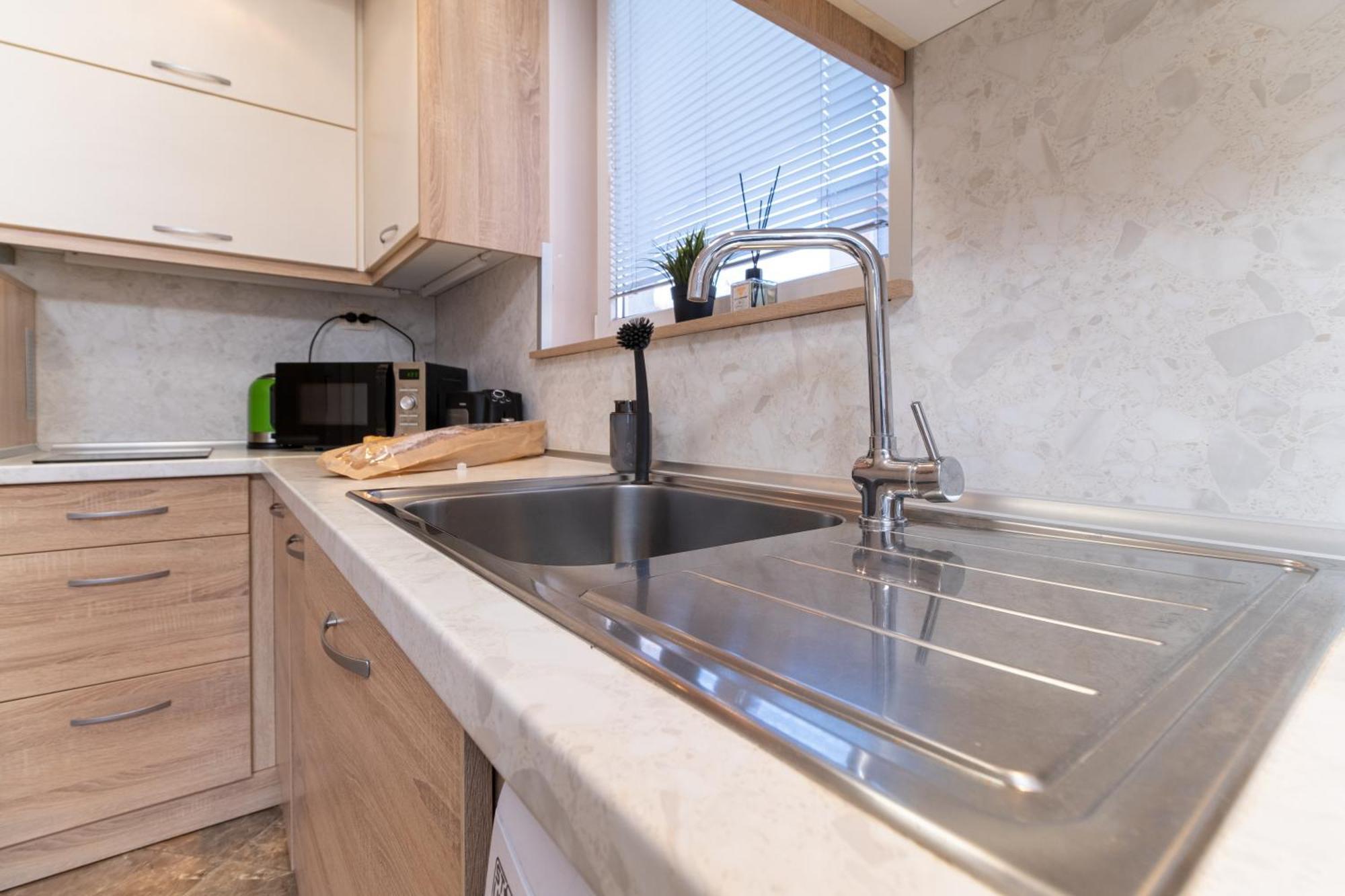 Comfortable 2Br Urban Getaway In City Center プロヴディフ エクステリア 写真